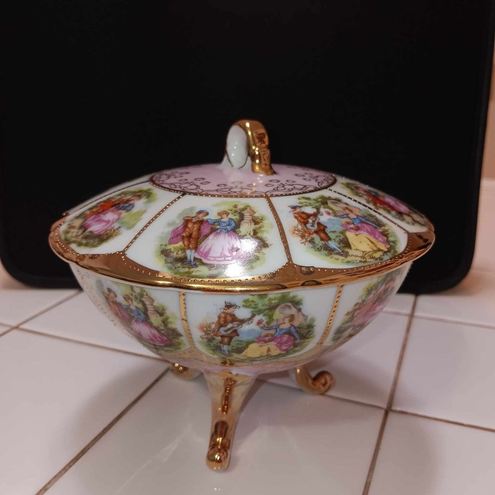 Vintage Royal Vienna Hand Painted Lidded Cover Dish Porcelain